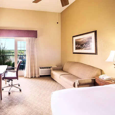 La Quinta By Wyndham Marble Falls
